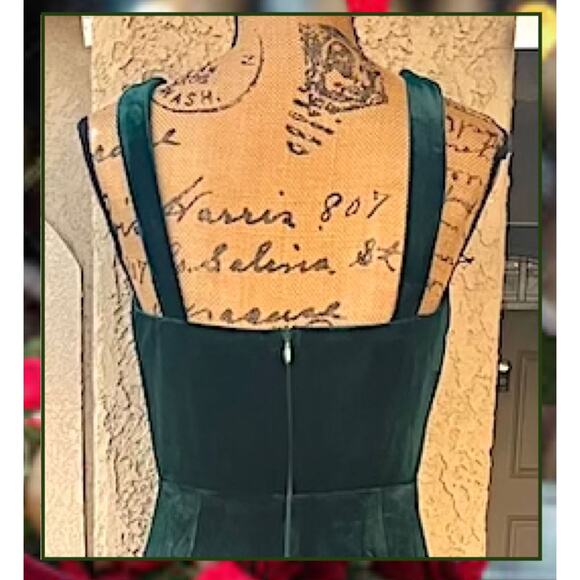 Lulus Elegant Sweetie Emerald Green Velvet Square Neck Maxi Dress Size: L - Picture 4 of 11